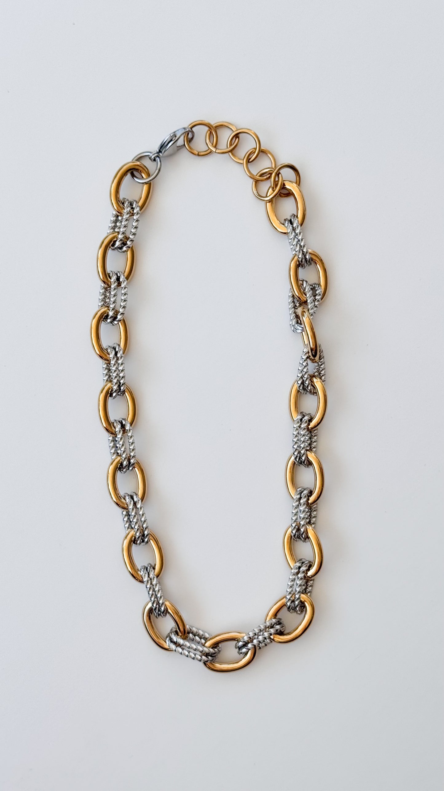 Mix metal chain-link necklace ￼