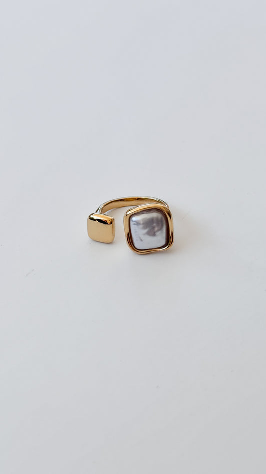 Golden Horizon Ring