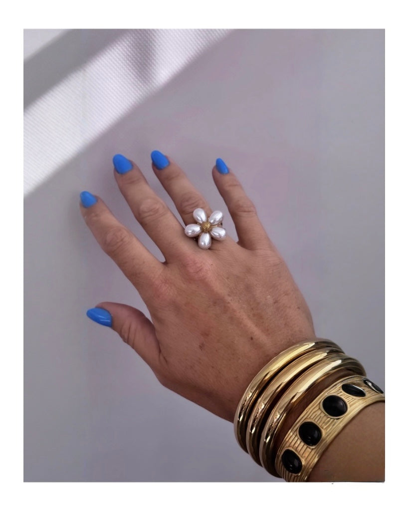 Daisy Luxe Adjustable Ring